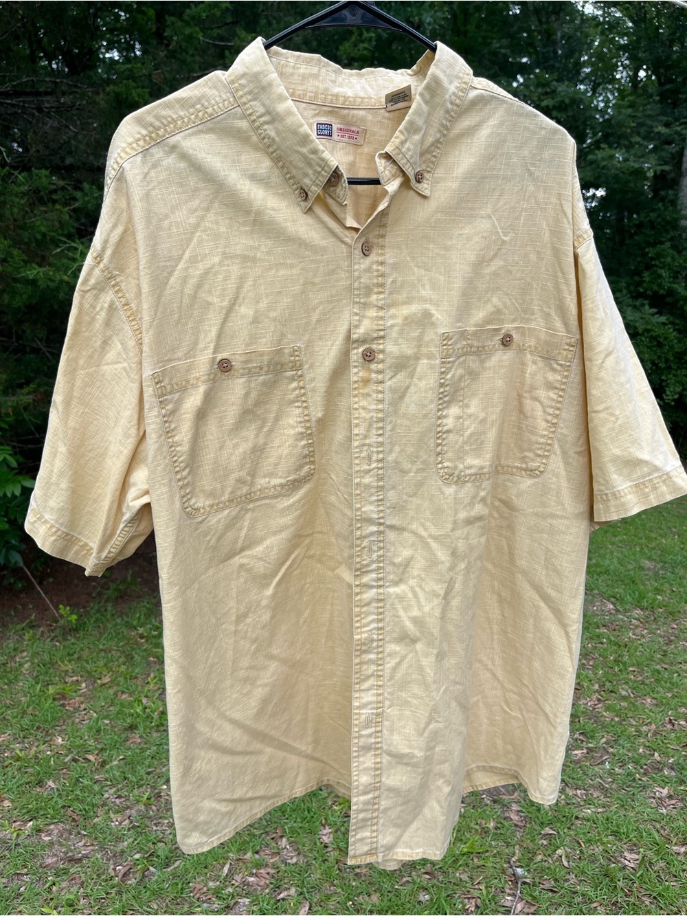 Faded Glory Men's Short-Sleeve Button-Down Shirt in Pale Yellow